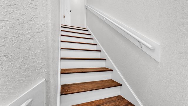 3911 SMOKE RISE COURT, Valrico, FL 33594