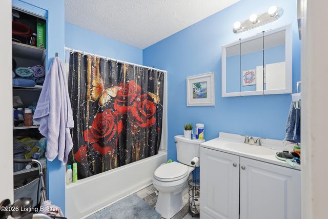 67 Arbor Green Ln, Shelbyville, KY 40065