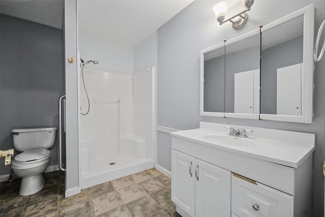 112 Lone Pine Drive, Huffman, TX 77336