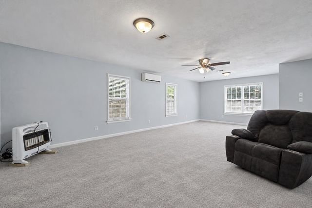 112 Lone Pine Drive, Huffman, TX 77336