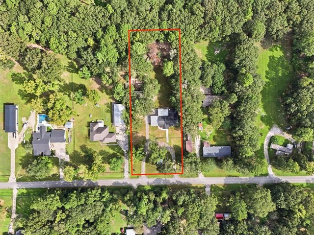 112 Lone Pine Drive, Huffman, TX 77336