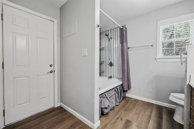 112 Lone Pine Drive, Huffman, TX 77336