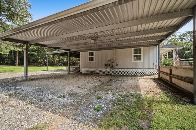 112 Lone Pine Drive, Huffman, TX 77336