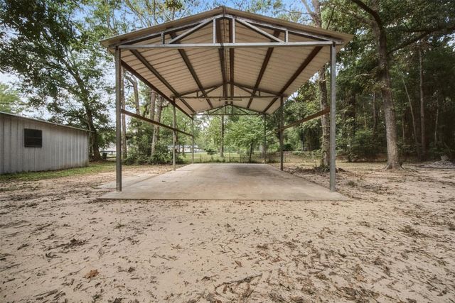 112 Lone Pine Drive, Huffman, TX 77336