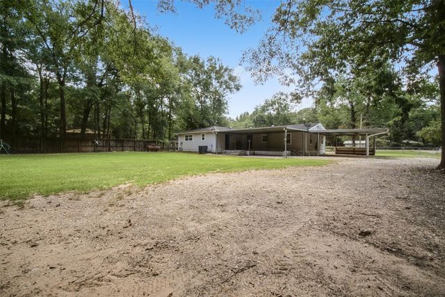 112 Lone Pine Drive, Huffman, TX 77336
