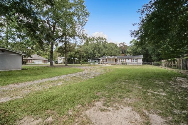 112 Lone Pine Drive, Huffman, TX 77336