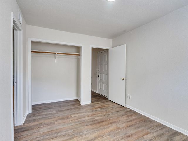 1860 White Oak Drive 333, Houston, TX 77009