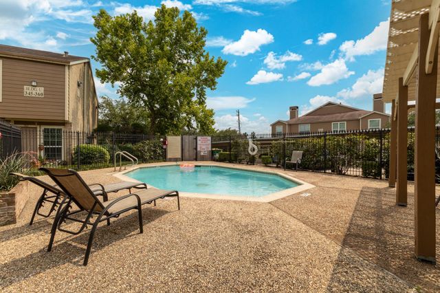 1860 White Oak Drive 333, Houston, TX 77009