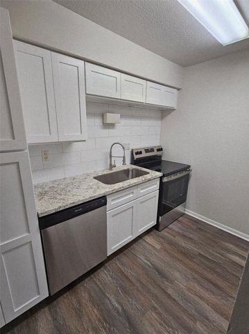 1860 White Oak Drive 333, Houston, TX 77009