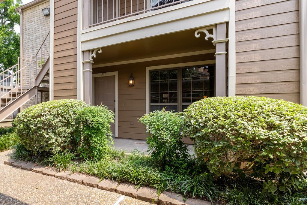 1860 White Oak Drive 333, Houston, TX 77009