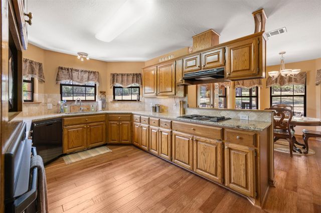 10621 Fm 150 W, Driftwood, TX 78619