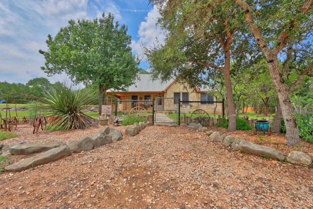 10621 Fm 150 W, Driftwood, TX 78619