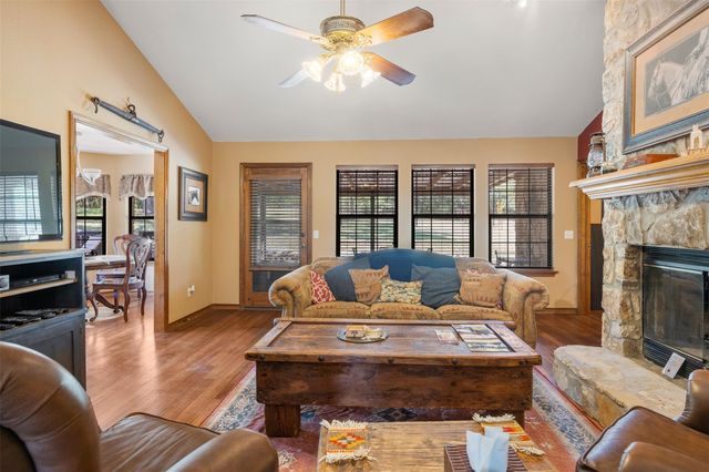 10621 Fm 150 W, Driftwood, TX 78619