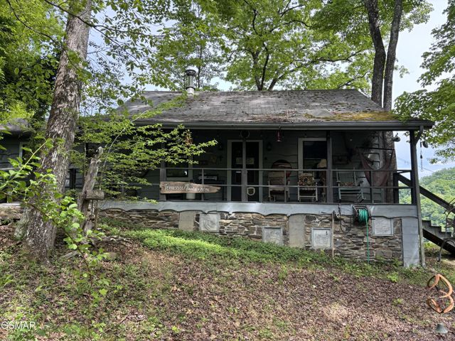 1450 Cabin Way, Del Rio, TN 37727