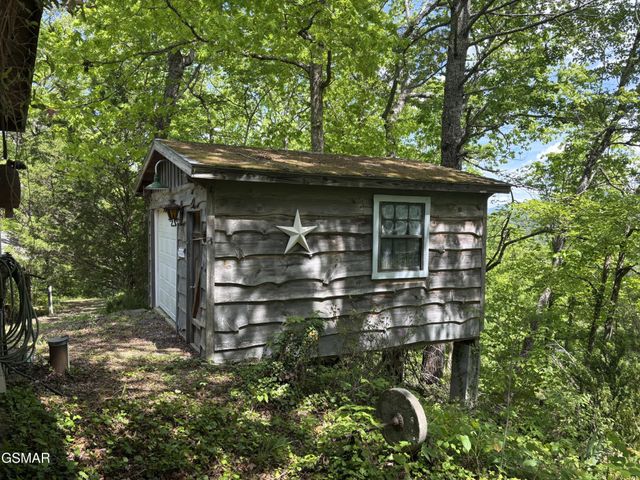 1450 Cabin Way, Del Rio, TN 37727