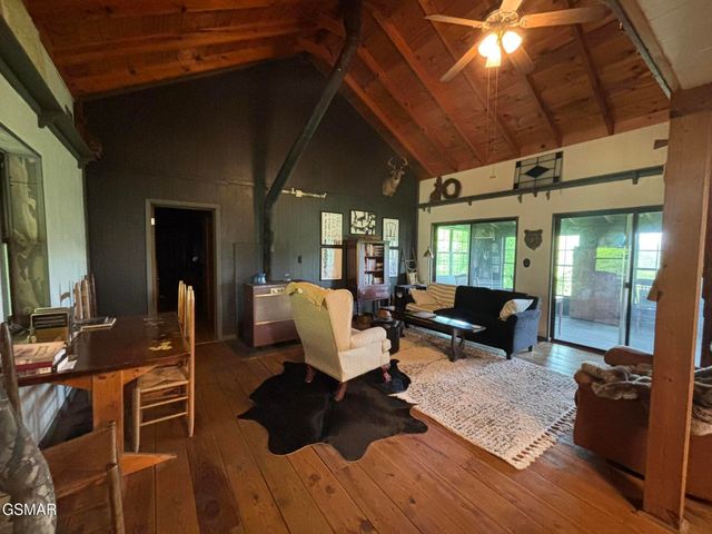 1450 Cabin Way, Del Rio, TN 37727