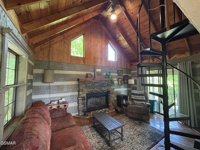 1450 Cabin Way, Del Rio, TN 37727