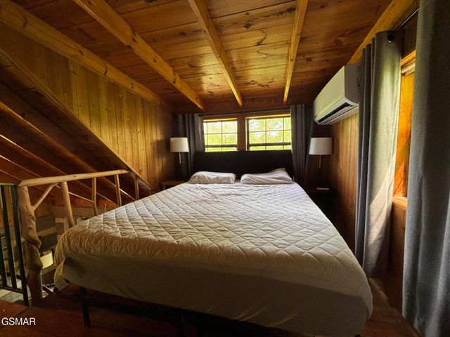 1450 Cabin Way, Del Rio, TN 37727