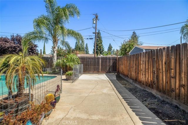 2671 El Camino, Turlock, CA 95380