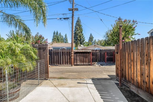 2671 El Camino, Turlock, CA 95380