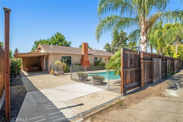 2671 El Camino, Turlock, CA 95380