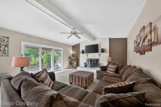 39423 Baroque Boulevard, Clinton Township, MI 48038