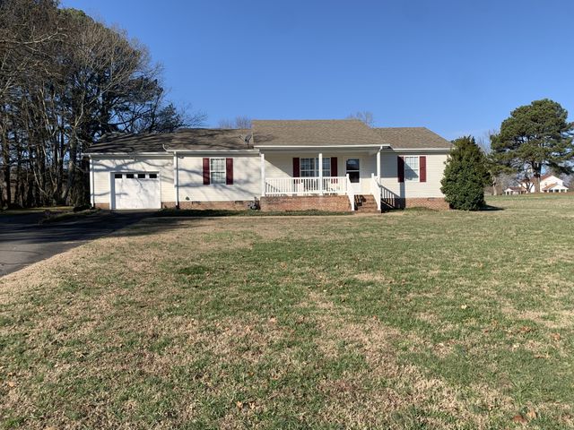 301 Rosson St, Summertown, TN 38483