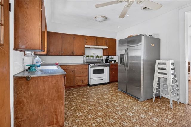 1204 Bales Street, Cleburne, TX 76033