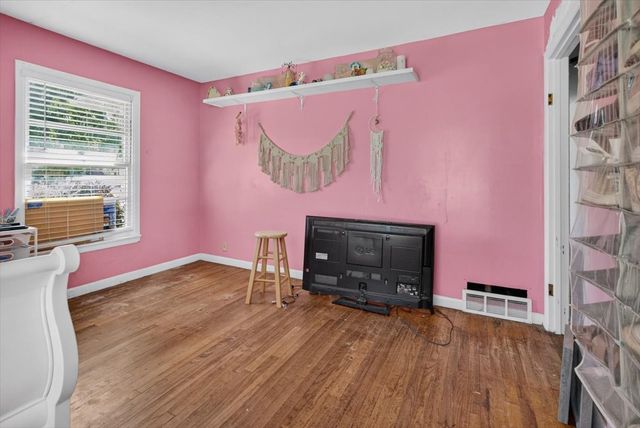 1204 Bales Street, Cleburne, TX 76033