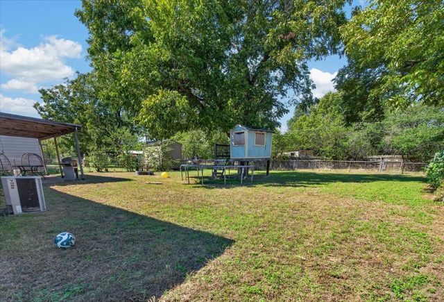 1204 Bales Street, Cleburne, TX 76033