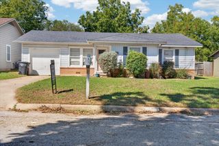 1204 Bales Street, Cleburne, TX 76033