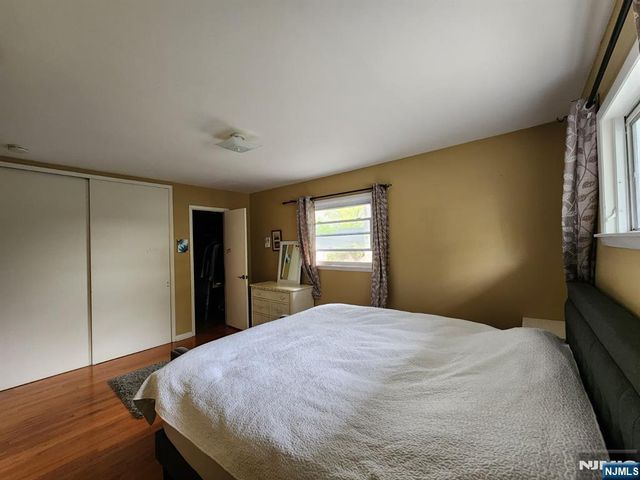 20 Elmwood Terrace, Cresskill, NJ 07626