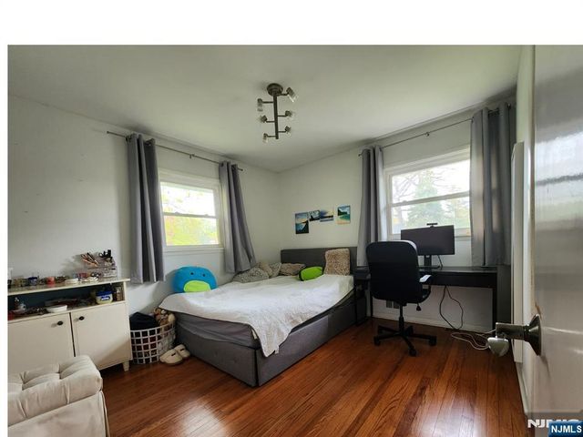 20 Elmwood Terrace, Cresskill, NJ 07626