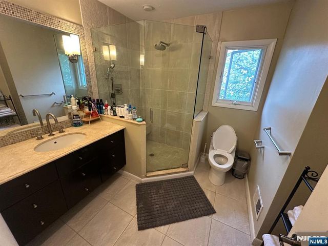20 Elmwood Terrace, Cresskill, NJ 07626