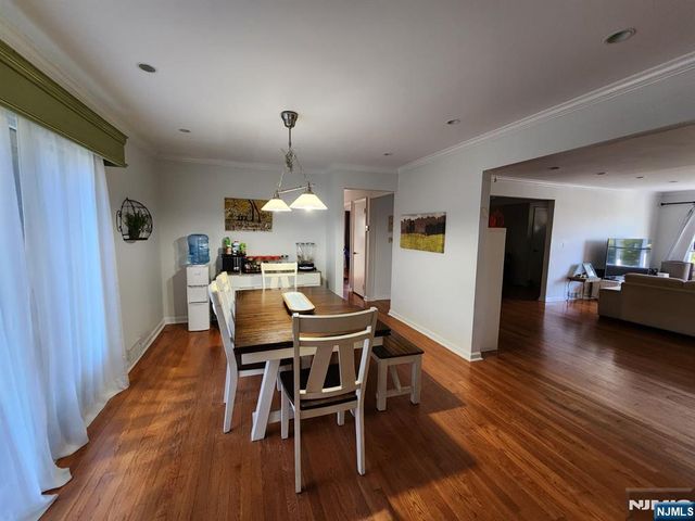 20 Elmwood Terrace, Cresskill, NJ 07626