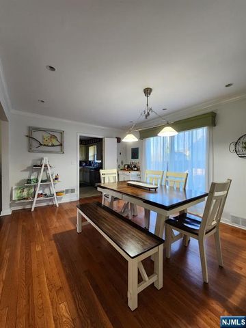20 Elmwood Terrace, Cresskill, NJ 07626