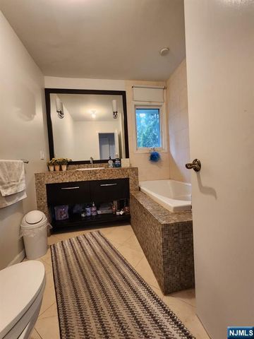 20 Elmwood Terrace, Cresskill, NJ 07626