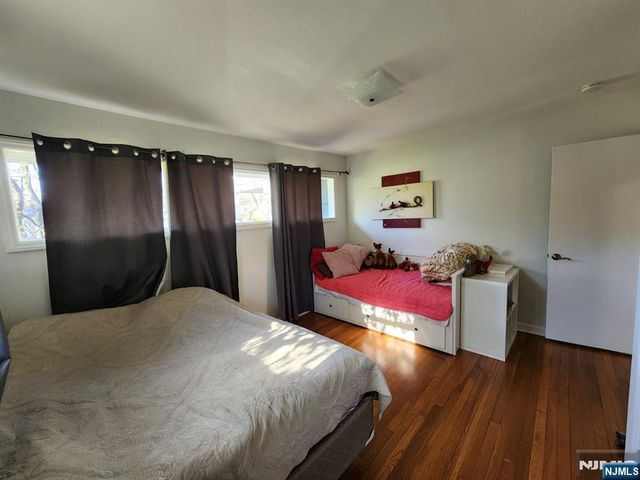20 Elmwood Terrace, Cresskill, NJ 07626