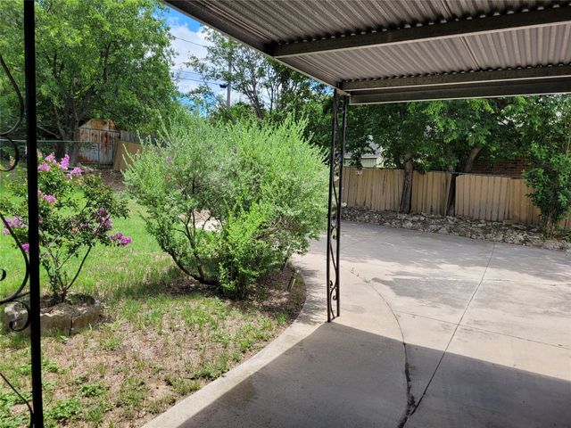 4124 Arroyo Trail, Lake Worth, TX 76135