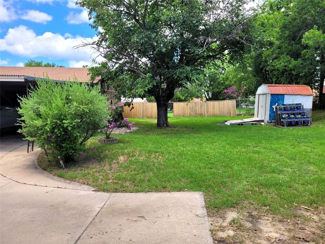 4124 Arroyo Trail, Lake Worth, TX 76135