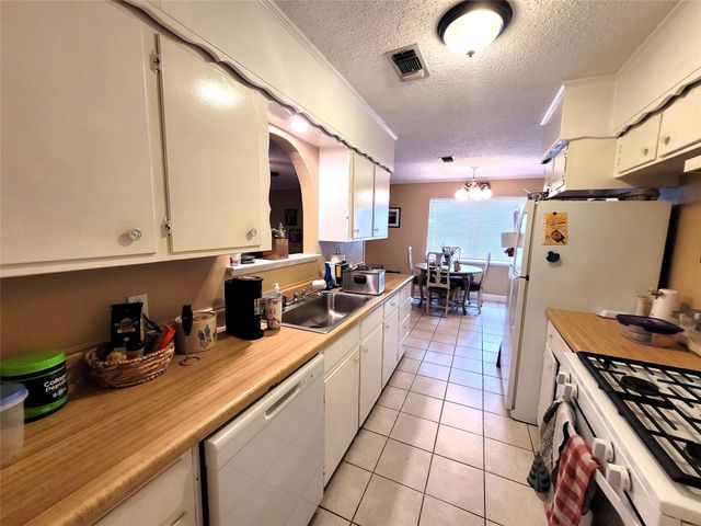 4124 Arroyo Trail, Lake Worth, TX 76135