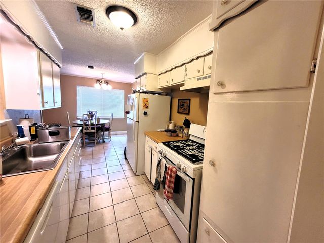 4124 Arroyo Trail, Lake Worth, TX 76135