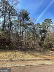 201 Lakeview Court, Lagrange, GA 30240