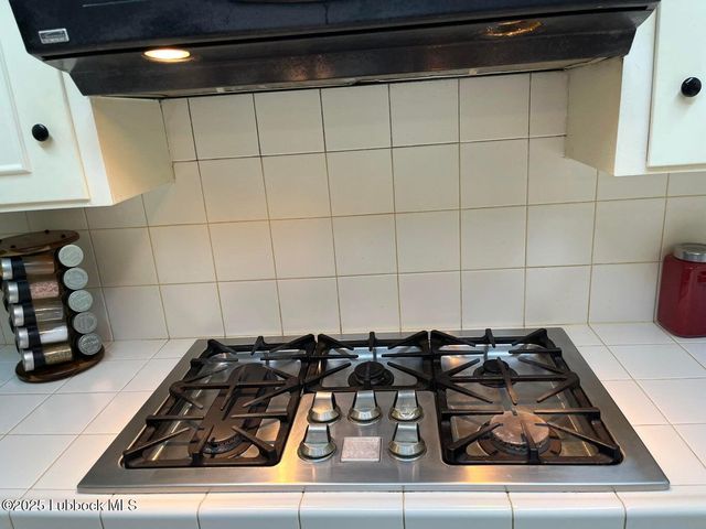 1302 Itasca Street, Plainview, TX 79072