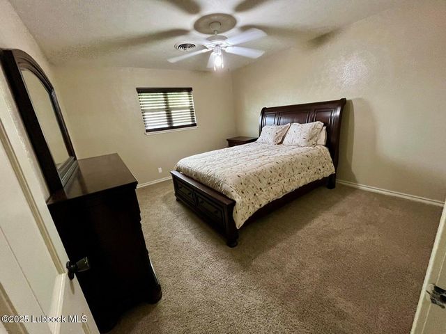 1302 Itasca Street, Plainview, TX 79072