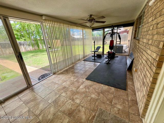 1302 Itasca Street, Plainview, TX 79072