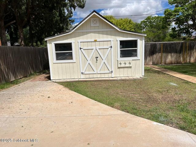 1302 Itasca Street, Plainview, TX 79072