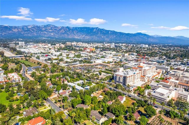 619 S Pasadena Avenue 3, Pasadena, CA 91105