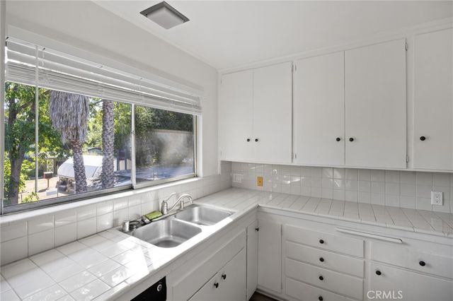 619 S Pasadena Avenue 3, Pasadena, CA 91105