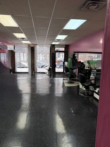 1337 W Devon Avenue, Chicago, IL 60660